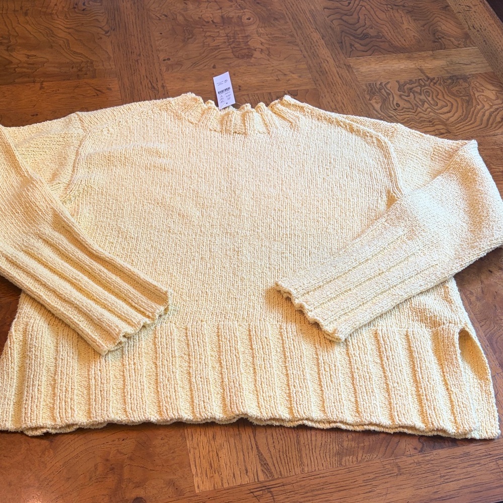 J. Crew Soft Yellow Crew Neck Sweater. Size Small NWT